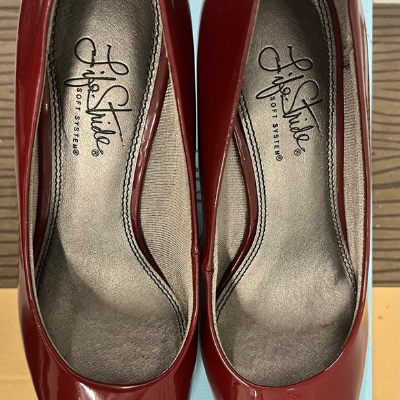 Life Stride Women's Pargi Red Shoes - Picture 2 of 3